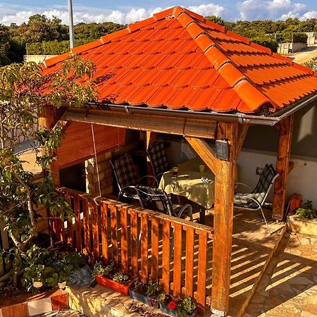 Apartmani Trupeljak Mandre Esterno foto