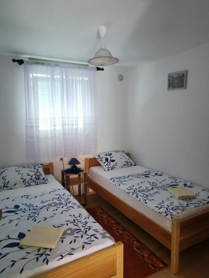 Apartmani Trupeljak Mandre Esterno foto