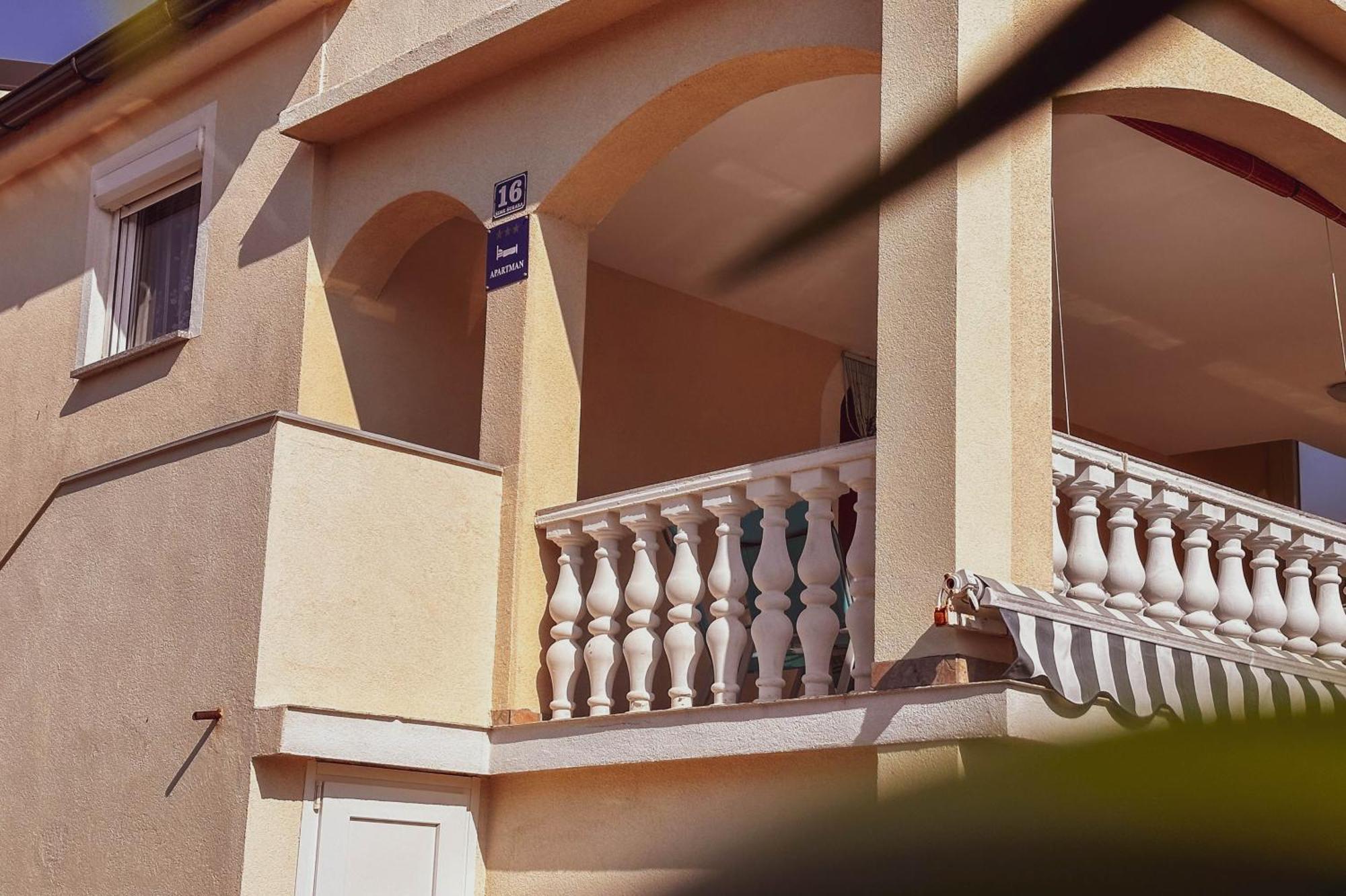 Apartmani Trupeljak Mandre Esterno foto